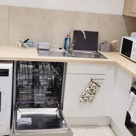 Tob Moeblierte In Apartmán *